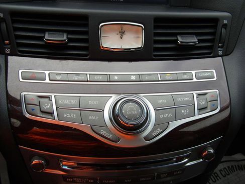 Used 2016 INFINITI Q70 L 3.7 image 22