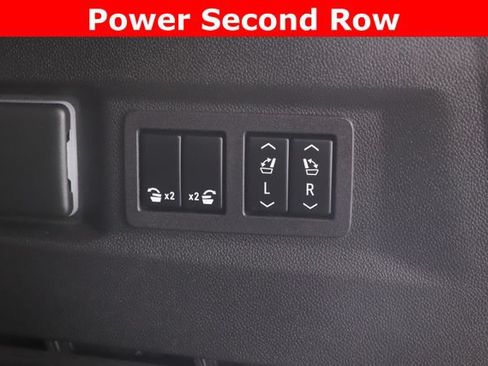Used 2023 Chevrolet Tahoe Z71 w/ Z71 Off-Road Package AWD/4WD image 33