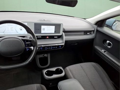 Used 2024 Hyundai Ioniq 5 SE RWD image 18