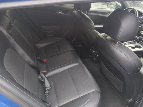 Used 2018 Kia Stinger GT image 19