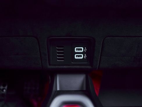 Used 2020 Ford GT Carbon Series RWD image 73