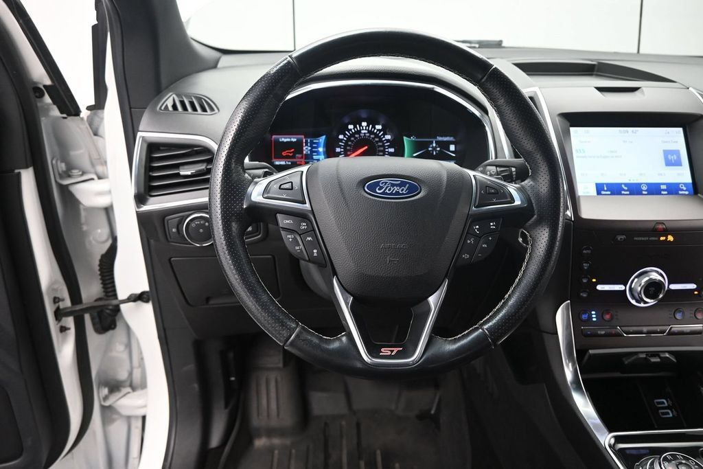 Used 2020 Ford Edge ST w/ Equipment Group 401A AWD/4WD image 41
