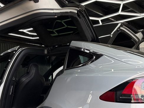 Used 2017 Tesla Model X 100D image 23