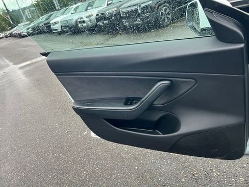 Used 2018 Tesla Model 3 Long Range RWD image 19