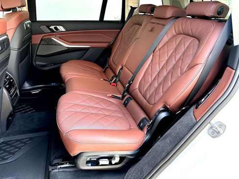 New 2026 BMW X7 xDrive40i w/ Premium Package image 17