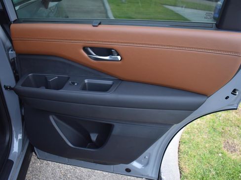 New 2026 Nissan Pathfinder Platinum image 64