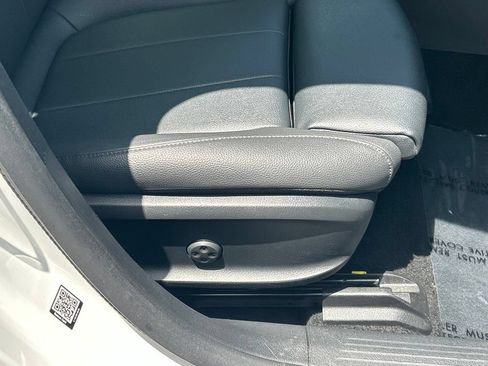 Used 2025 Mercedes-Benz CLA 250 image 42