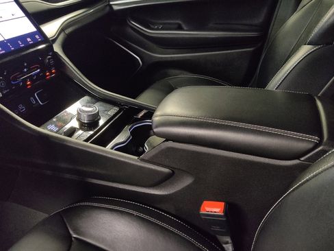 Used 2022 Jeep Grand Cherokee Limited 4xe image 26