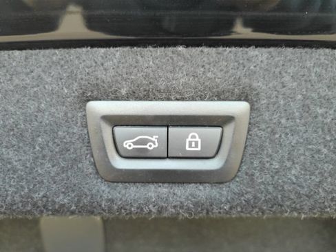 Used 2019 BMW 530i w/ Convenience Package RWD image 28