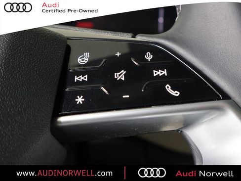 Certified 2025 Audi Q5 Premium AWD/4WD image 30