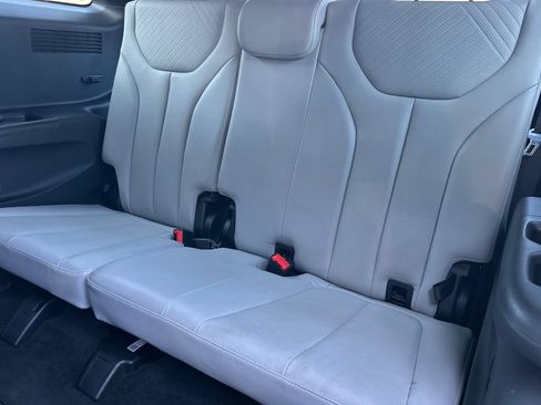 Used 2025 Hyundai Palisade SEL FWD image 14