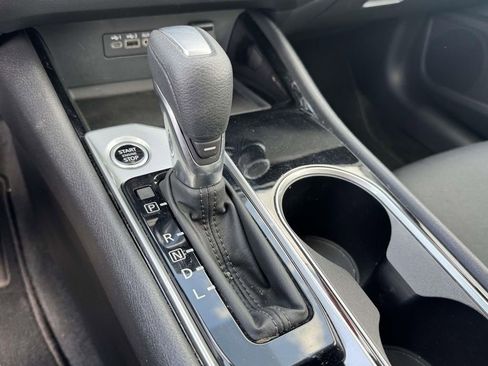Used 2024 Nissan Altima 2.5 SV FWD image 32