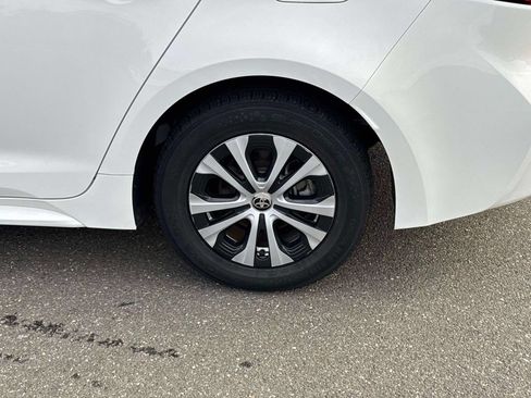 Used 2021 Toyota Corolla LE FWD image 11