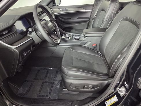 New 2026 Jeep Grand Cherokee Altitude RWD image 9