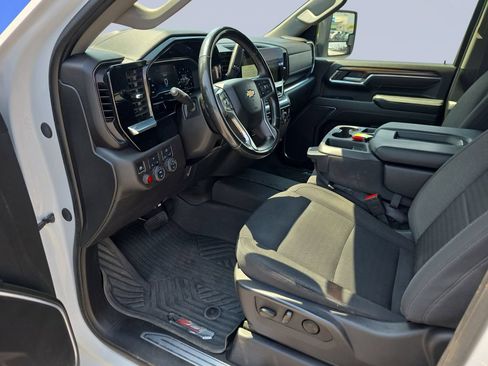 Used 2024 Chevrolet Silverado 2500 LT AWD/4WD image 10