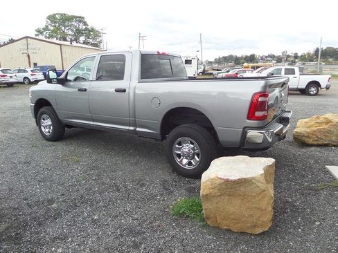 Used 2024 RAM 2500 Tradesman w/ Chrome Appearance Group image 6