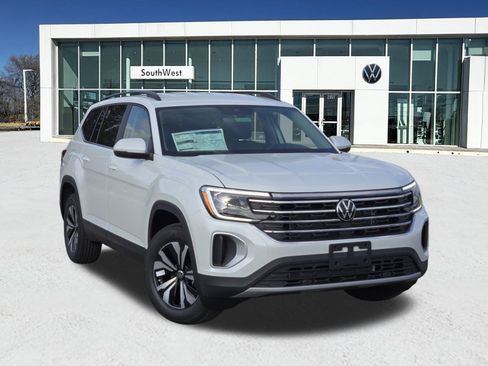 New 2026 Volkswagen Atlas SE image 1