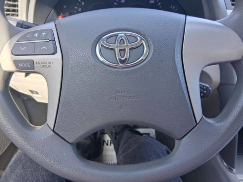 Used 2011 Toyota Camry LE image 23