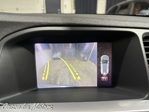 Used 2018 Volvo V60 T5 Dynamic w/ Vision Package AWD/4WD image 18