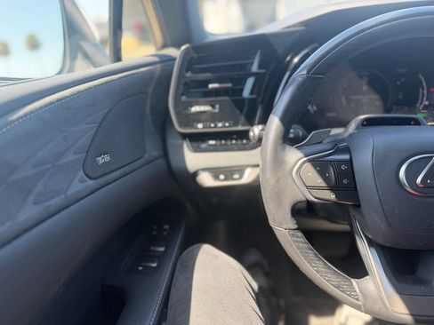 Used 2024 Lexus RX 450h AWD w/ Convenience Package image 7