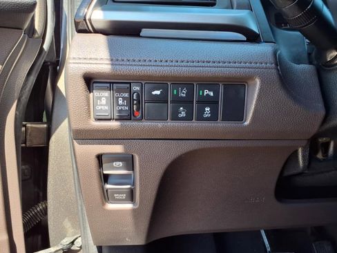 Used 2020 Honda Odyssey Elite image 25