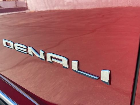New 2026 GMC Yukon Denali Ultimate AWD/4WD image 11