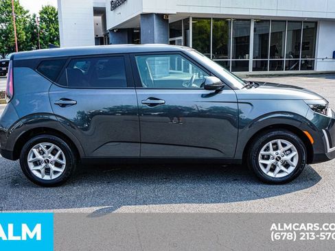 Used 2025 Kia Soul LX w/ LX Technology Package FWD image 8