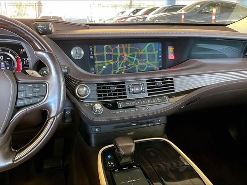 Used 2019 Lexus LS 500 image 6