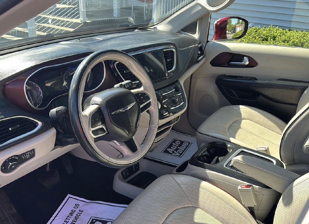 Used 2019 Chrysler Pacifica Limited FWD image 6