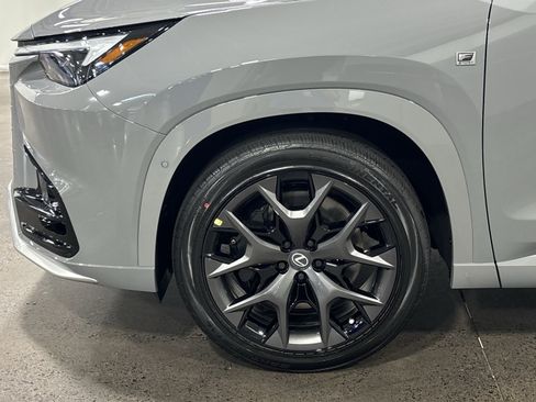 Used 2026 Lexus TX 500h AWD image 13