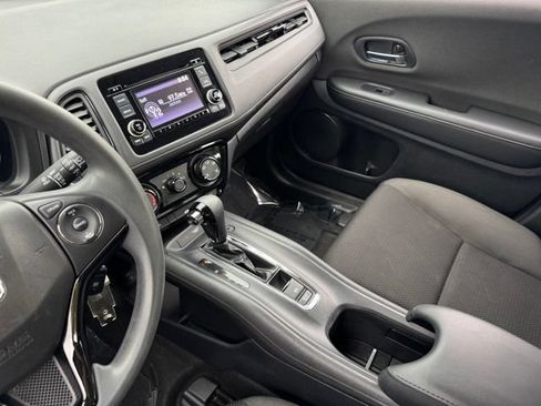 Used 2020 Honda HR-V LX image 17