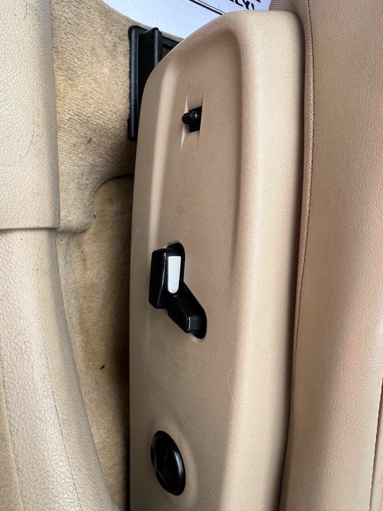 Used 2014 Chrysler 300 C AWD/4WD image 16