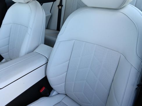 Certified 2024 BMW i5 eDrive40i w/ Premium Package image 10