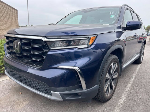 Used 2023 Honda Pilot Touring image 1