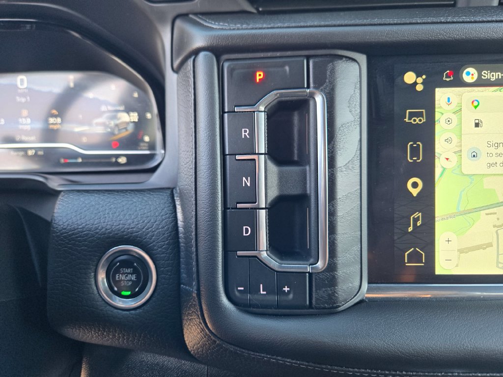 Used 2024 GMC Yukon Denali AWD/4WD image 18