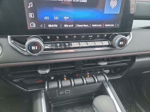 Certified 2025 Chevrolet Colorado Z71 w/ Z71 Convenience Package 2 image 16