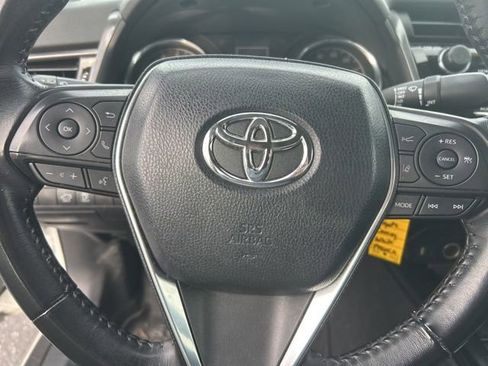 Used 2019 Toyota Camry SE image 17