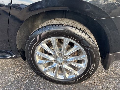 Used 2018 Buick Enclave Premium w/ Experience Buick Package image 10