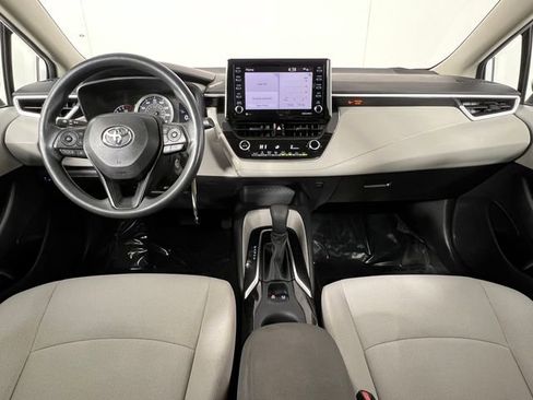Used 2021 Toyota Corolla LE image 14