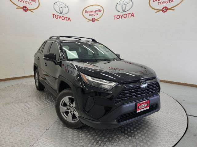 Certified 2025 Toyota RAV4 XLE w/ Convenience Package FWD image 1