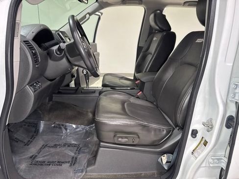 Used 2017 Nissan Frontier PRO-4X w/ Pro-4x Luxury Package AWD/4WD image 14