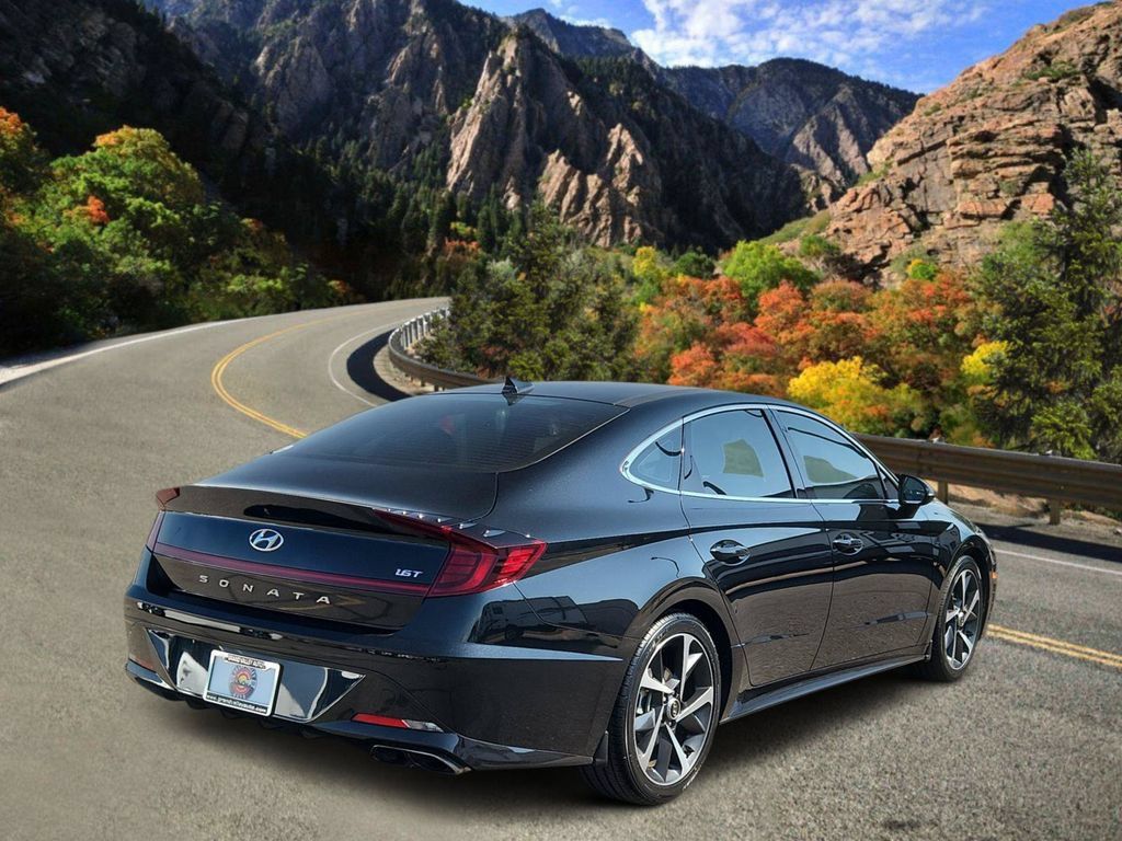 Used 2022 Hyundai Sonata SEL Plus FWD image 3