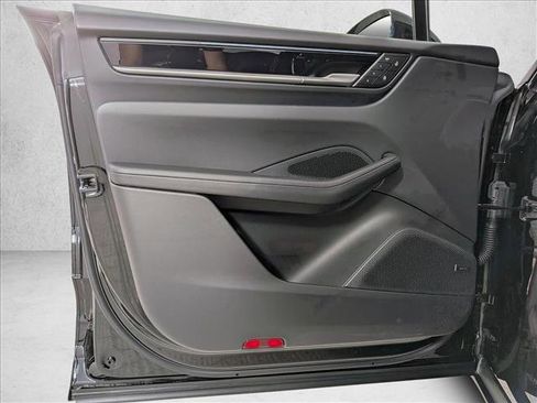 New 2026 Porsche Macan Electric image 13