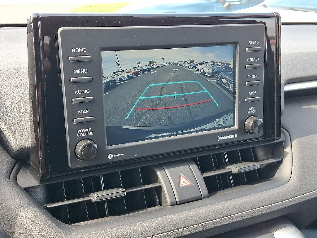 Used 2022 Toyota RAV4 LE AWD/4WD image 18