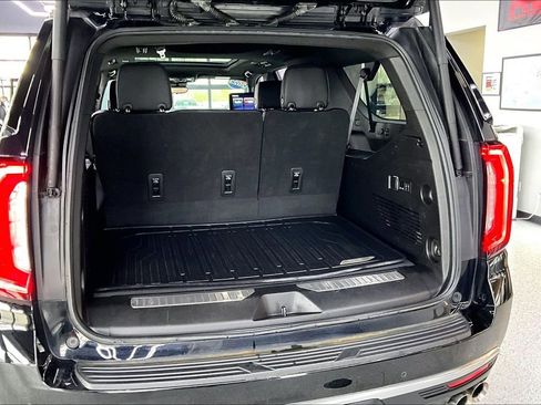 Used 2023 GMC Yukon XL Denali w/ Denali Reserve Package AWD/4WD image 24