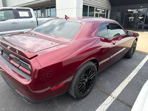 Used 2017 Dodge Challenger GT w/ Driver Convenience Group AWD/4WD image 4
