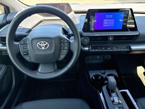 Used 2024 Toyota Prius LE FWD image 23