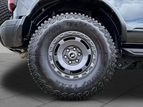 Used 2024 Ford Bronco Everglades AWD/4WD image 11