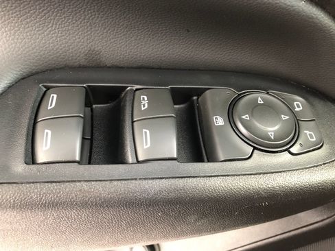 Used 2019 Chevrolet Equinox LT FWD image 37