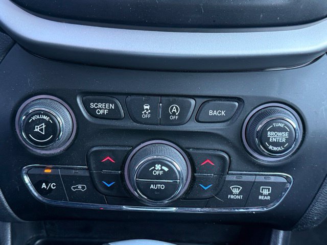 Used 2017 Jeep Cherokee Trailhawk w/ Comfort/Convenience Group AWD/4WD image 21